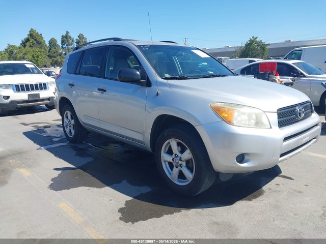 Salvage Toyota RAV4 Image