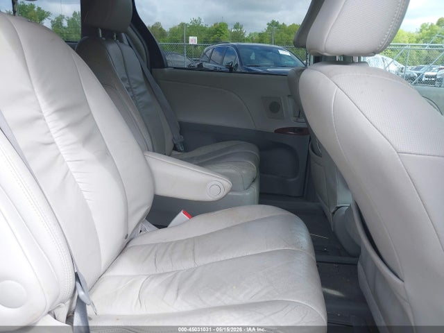 Toyota Sienna Xle