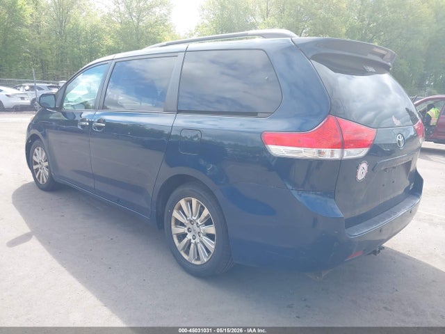 Toyota Sienna Xle