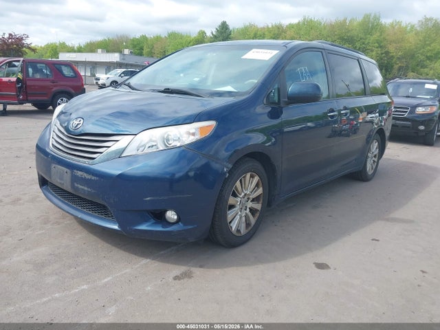 Toyota Sienna Xle