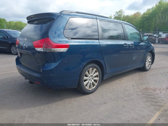 Toyota Sienna Xle