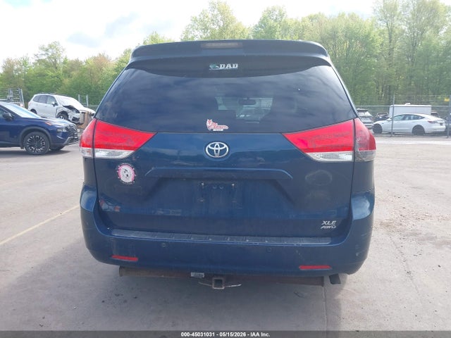 Toyota Sienna Xle