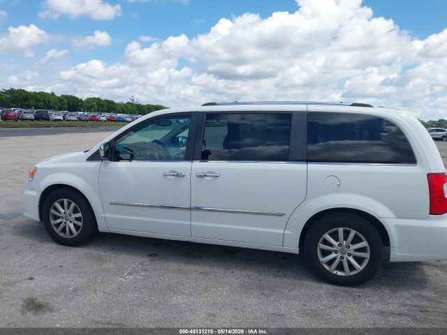 Chrysler Town & Country Limited Platinum