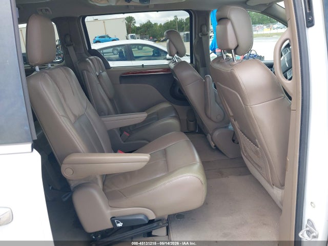Chrysler Town & Country Limited Platinum