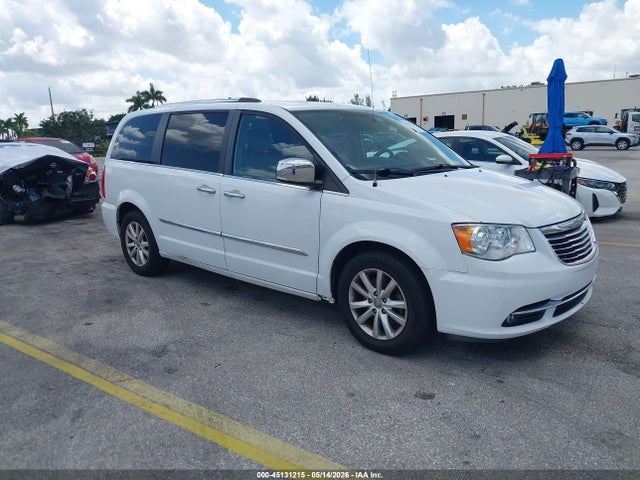 Salvage Chrysler Town & Country Image