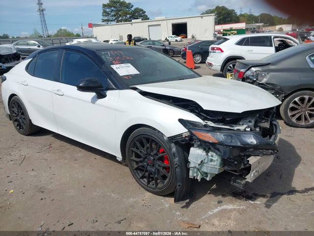 Salvage Toyota Camry Image