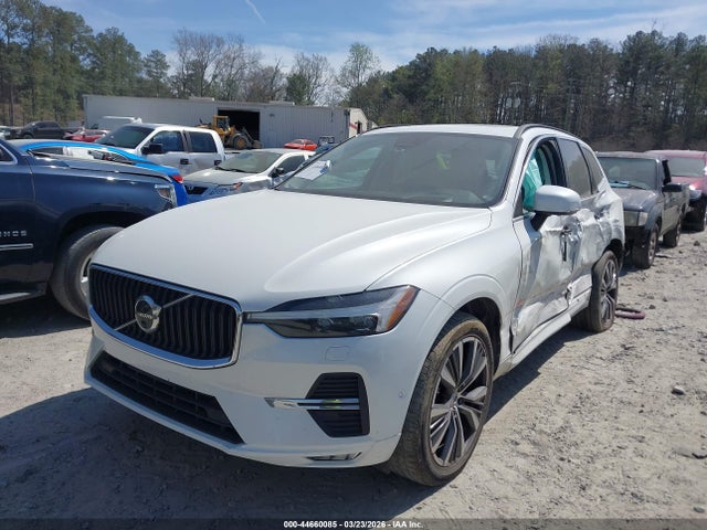 Volvo XC60 B5 Momentum