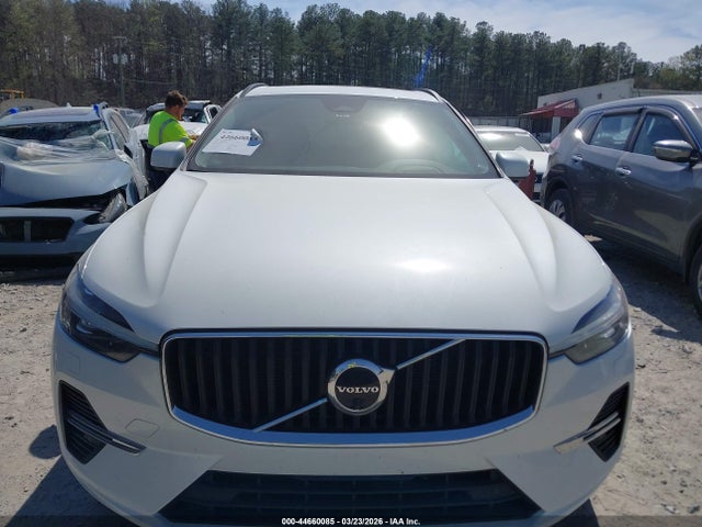 Volvo XC60 B5 Momentum