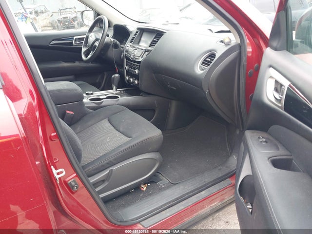 Nissan Pathfinder Sv