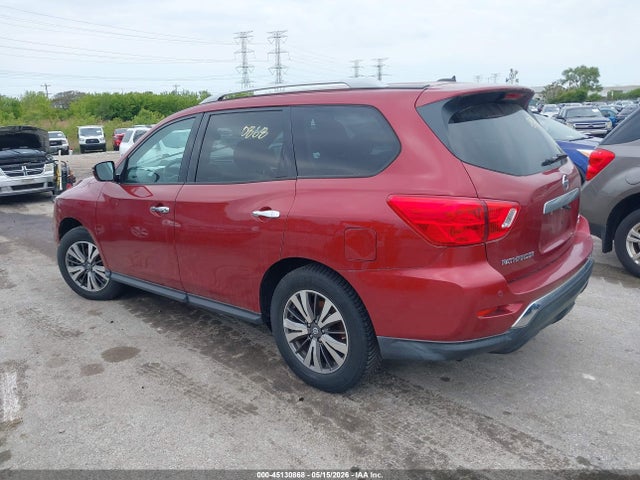 Nissan Pathfinder Sv