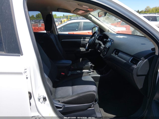 Mitsubishi Outlander Se