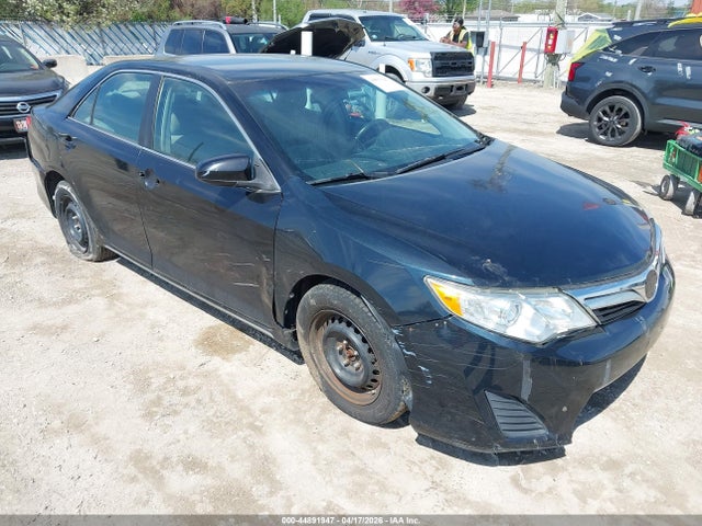 Salvage Toyota Camry Image