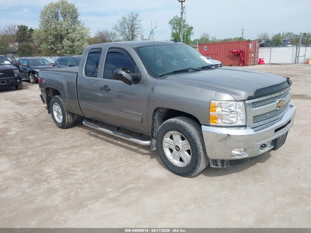 Salvage Chevrolet Silverado 1500 Image