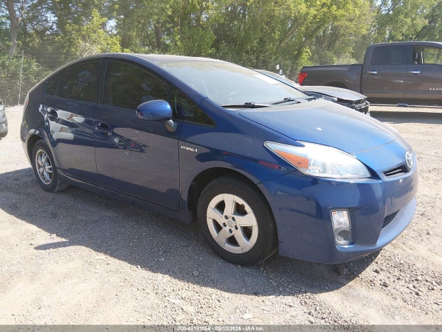 Salvage Toyota Prius Image