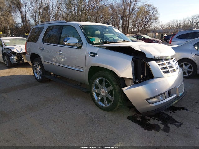 Salvage Cadillac Escalade Image