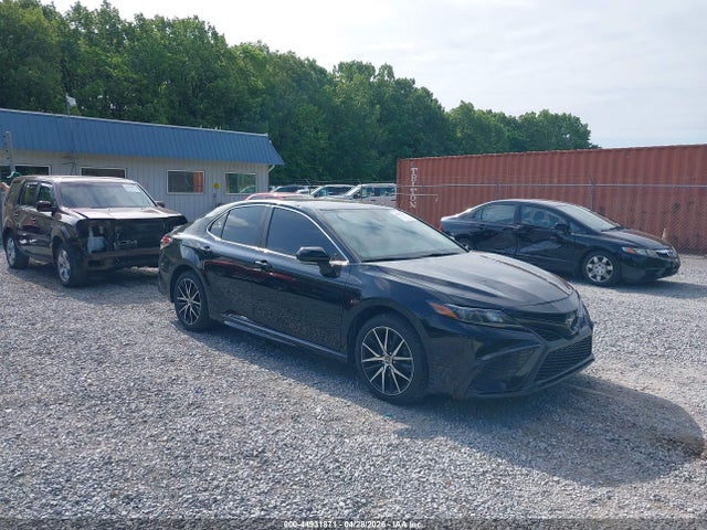Salvage Toyota Camry Image