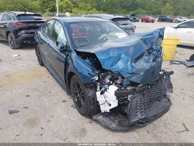 Salvage Toyota Camry Image