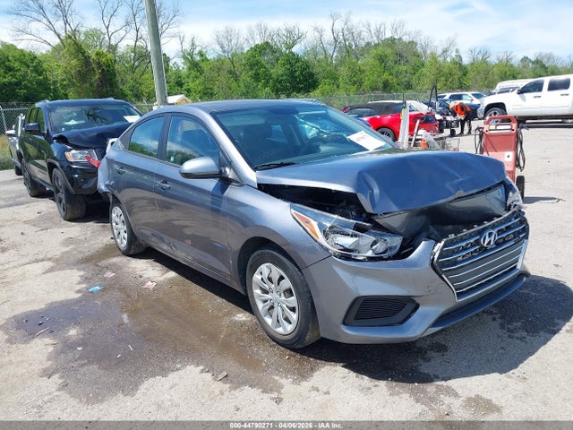 Salvage Hyundai ACCENT Image