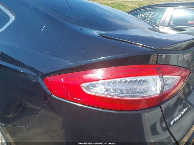 Salvage Ford Fusion Image