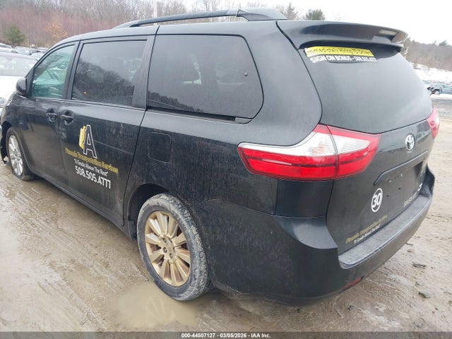 Toyota Sienna Le 7 Passenger