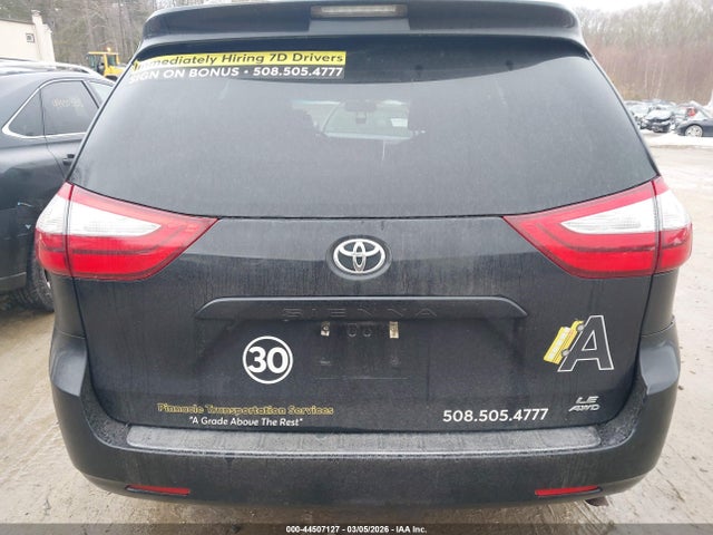 Toyota Sienna Le 7 Passenger