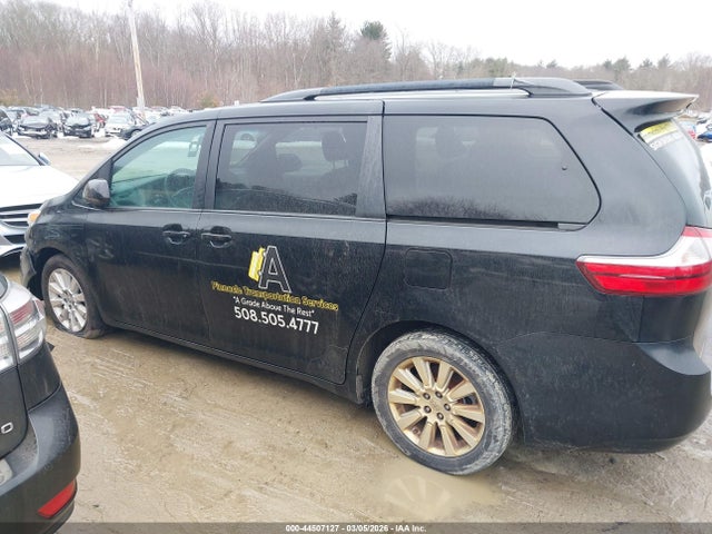 Toyota Sienna Le 7 Passenger