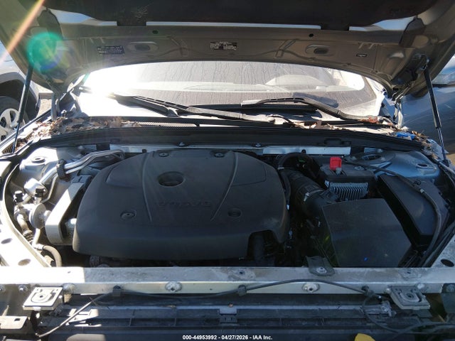 Volvo V90 Cross Country T6