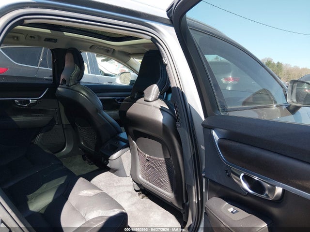 Volvo V90 Cross Country T6