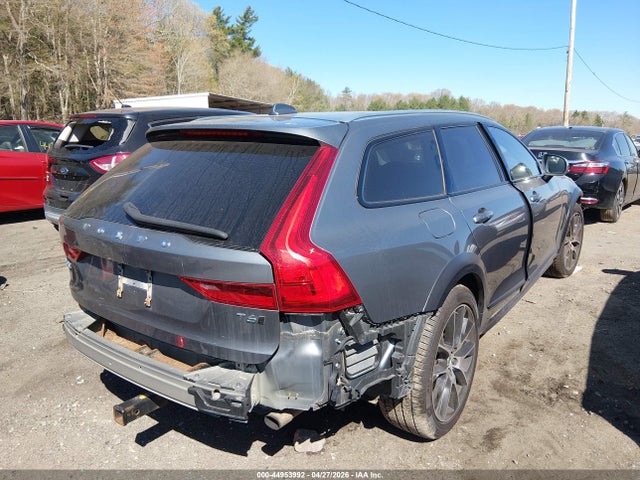 Volvo V90 Cross Country T6