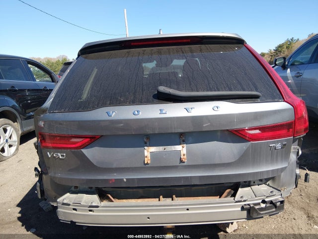 Volvo V90 Cross Country T6