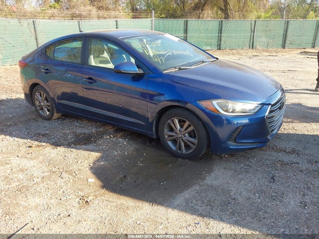 Salvage Hyundai ELANTRA Image