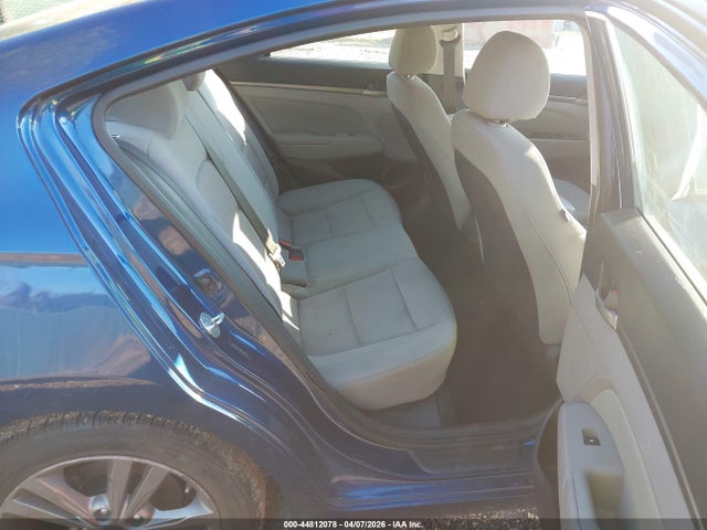 Hyundai ELANTRA Sel
