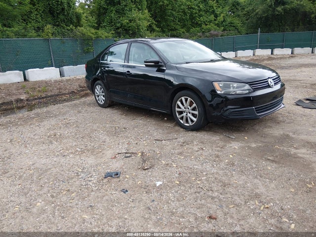 Salvage Volkswagen Jetta Image