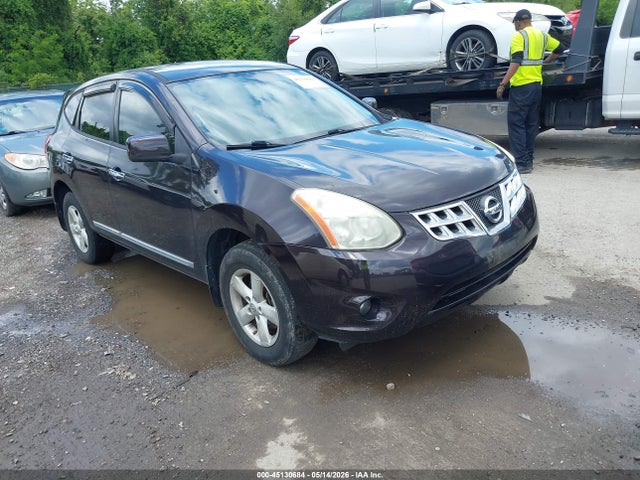 Salvage Nissan Rogue Image