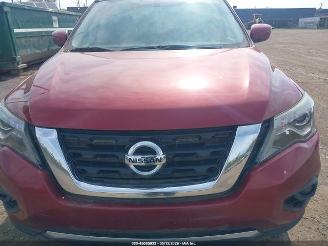 Nissan Pathfinder Sv