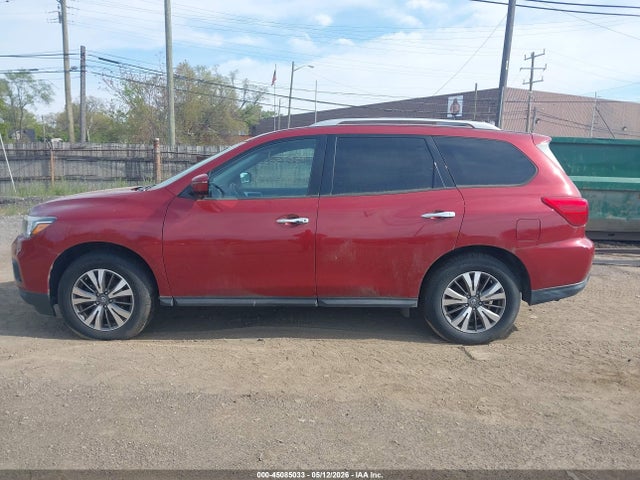 Nissan Pathfinder Sv