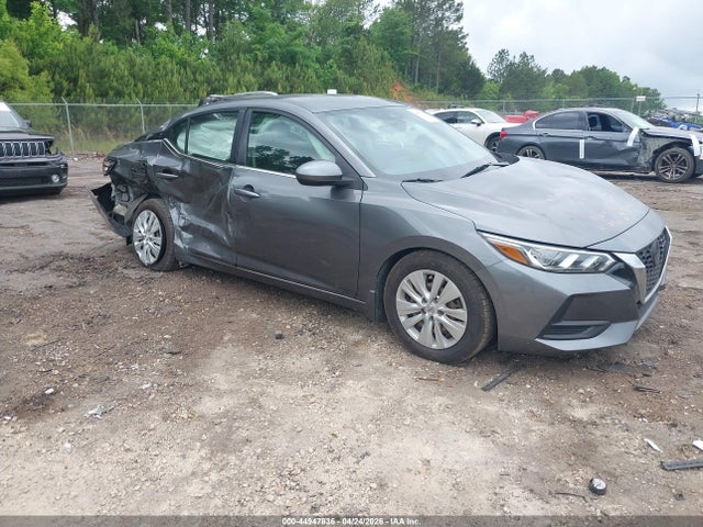 Salvage Nissan Sentra Image
