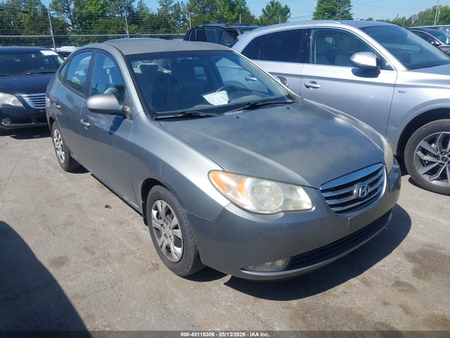 Salvage Hyundai ELANTRA Image
