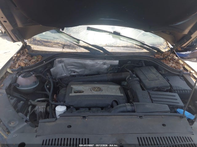 Volkswagen Tiguan S