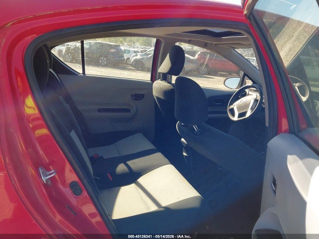 Toyota Prius c Three