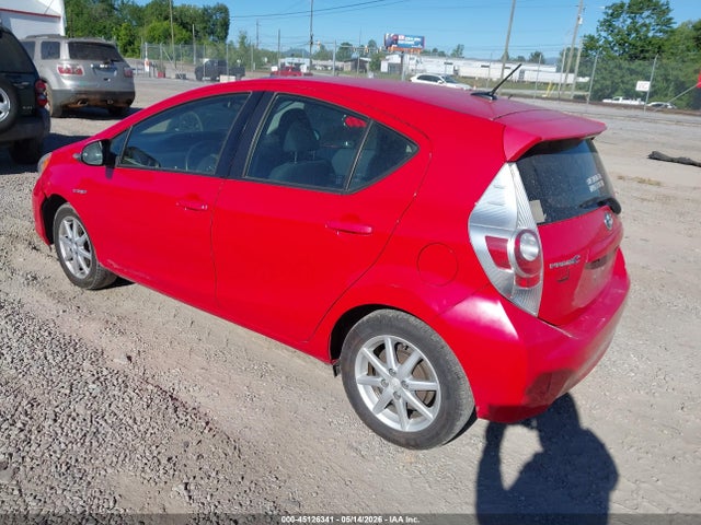 Toyota Prius c Three