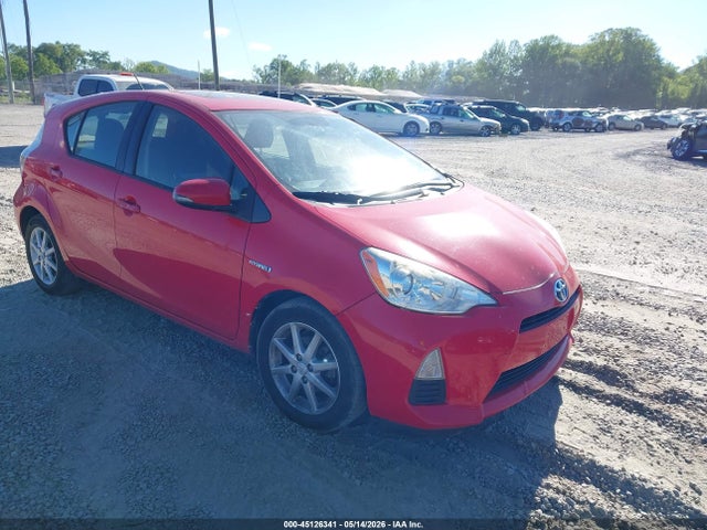 Salvage Toyota Prius c Image