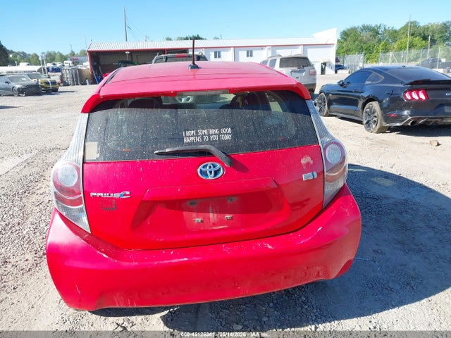 Toyota Prius c Three