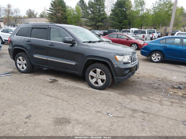 Salvage Jeep Grand Cherokee Image