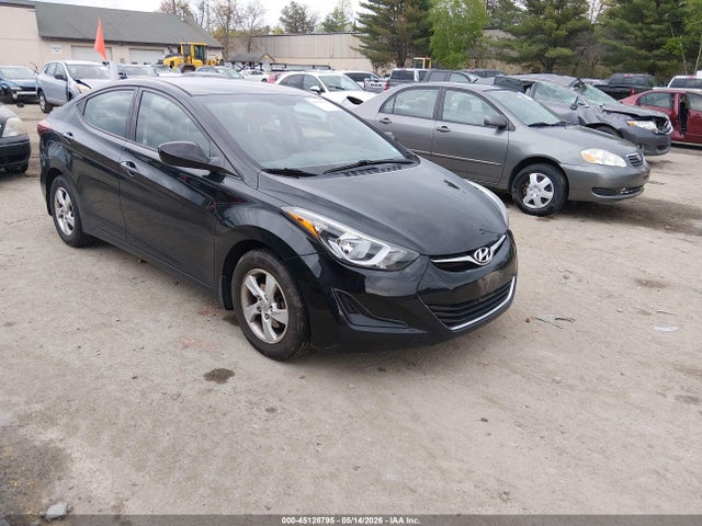 Salvage Hyundai ELANTRA Image