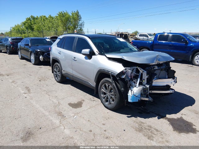 Salvage Toyota RAV4 Image