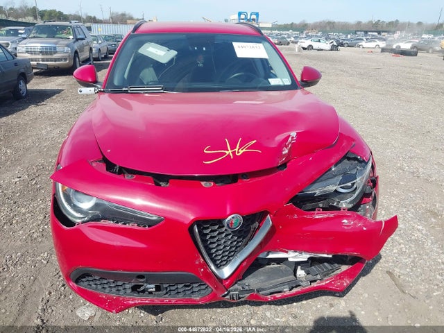 Alfa Romeo Stelvio Sport Awd