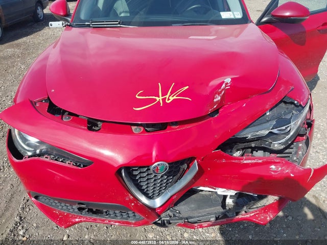 Alfa Romeo Stelvio Sport Awd