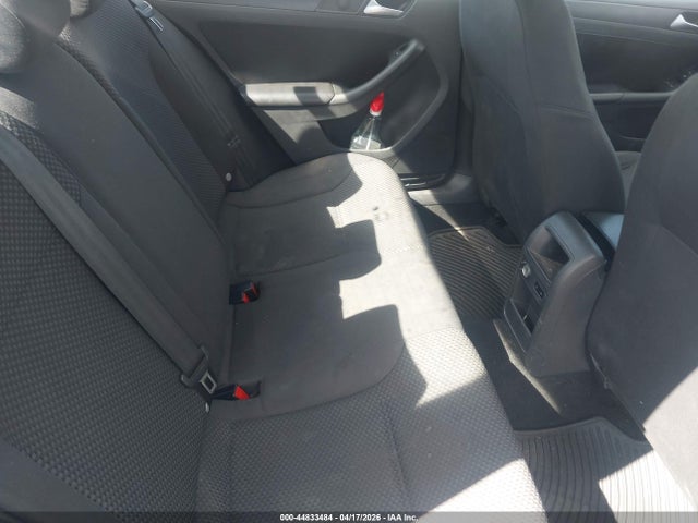Volkswagen Jetta 2.0l S