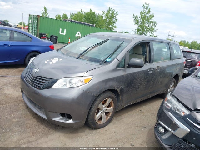 Toyota Sienna L V6 7 Passenger